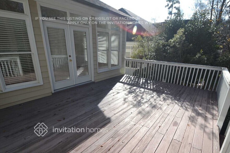 Building Photo - 1208 Champions Pointe Dr