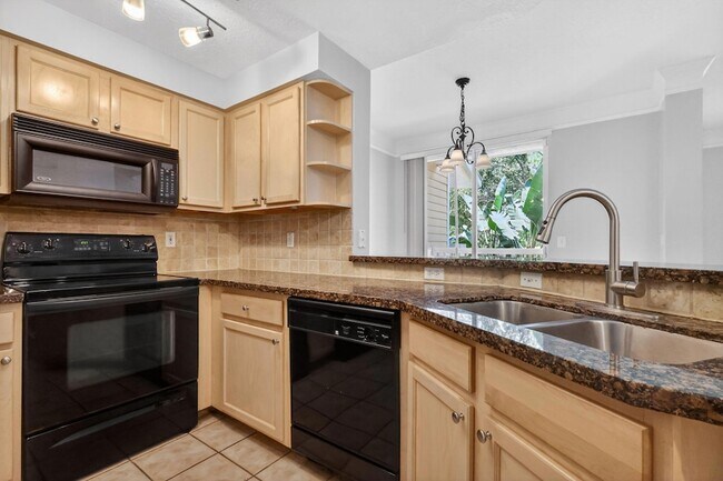 Building Photo - 175 Galicia Way