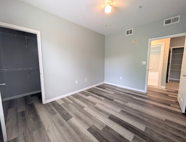 Building Photo - "September Rent Free! - Beautiful 2/2 Southside Condo On Gate Parkway with Lots of Amenities!"