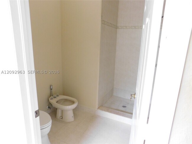 Building Photo - 21800 SW 184th Ave
