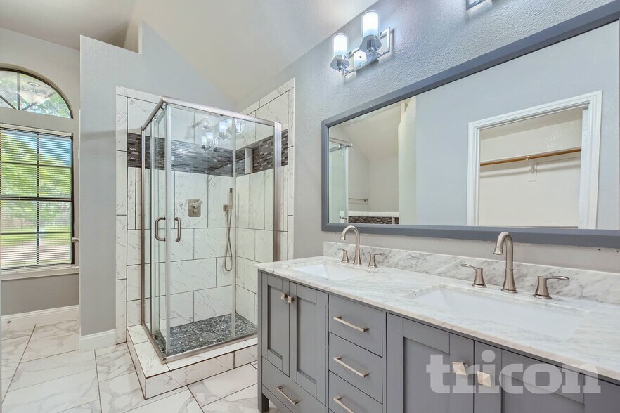 Building Photo - 725 Rawlins Dr