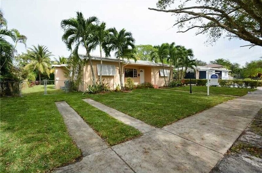 Beautiful 3 Br / 2 Bath in Miami - 6515 SW 48th St