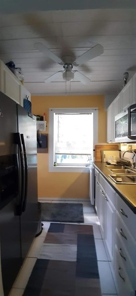 Building Photo - 3015 Seville St