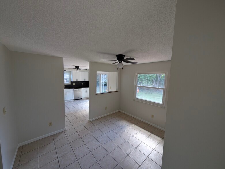 Building Photo - 3115 Larbrook Ct