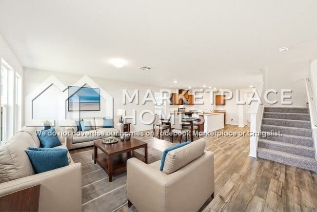 Building Photo - 4013 Woodside Dr