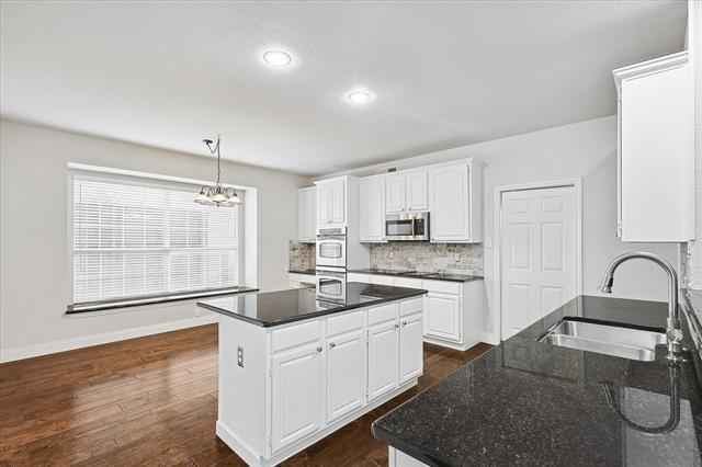 Building Photo - 7201 Sage Meadow Way