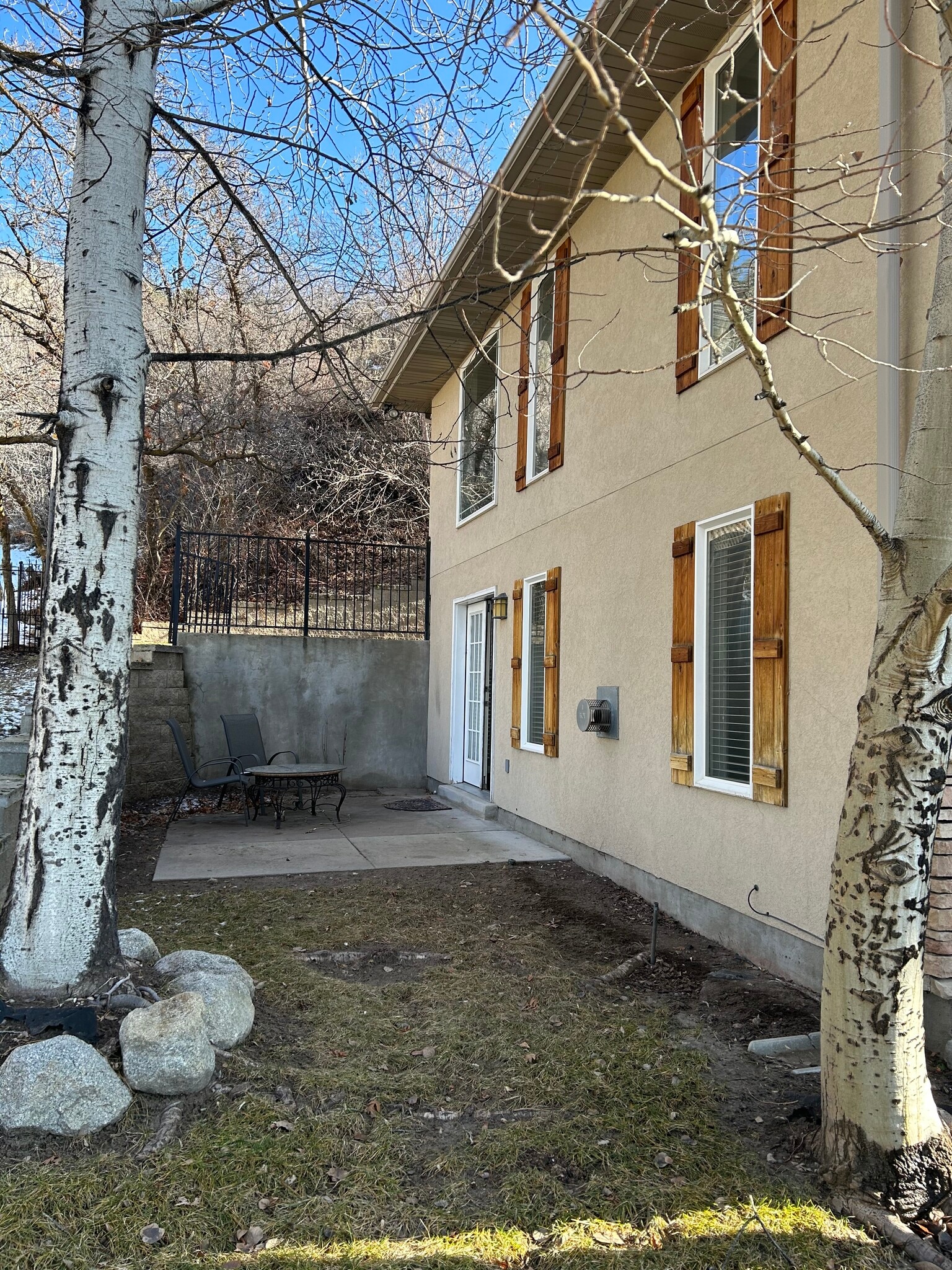 Building Photo - 8333 S Valiant Dr