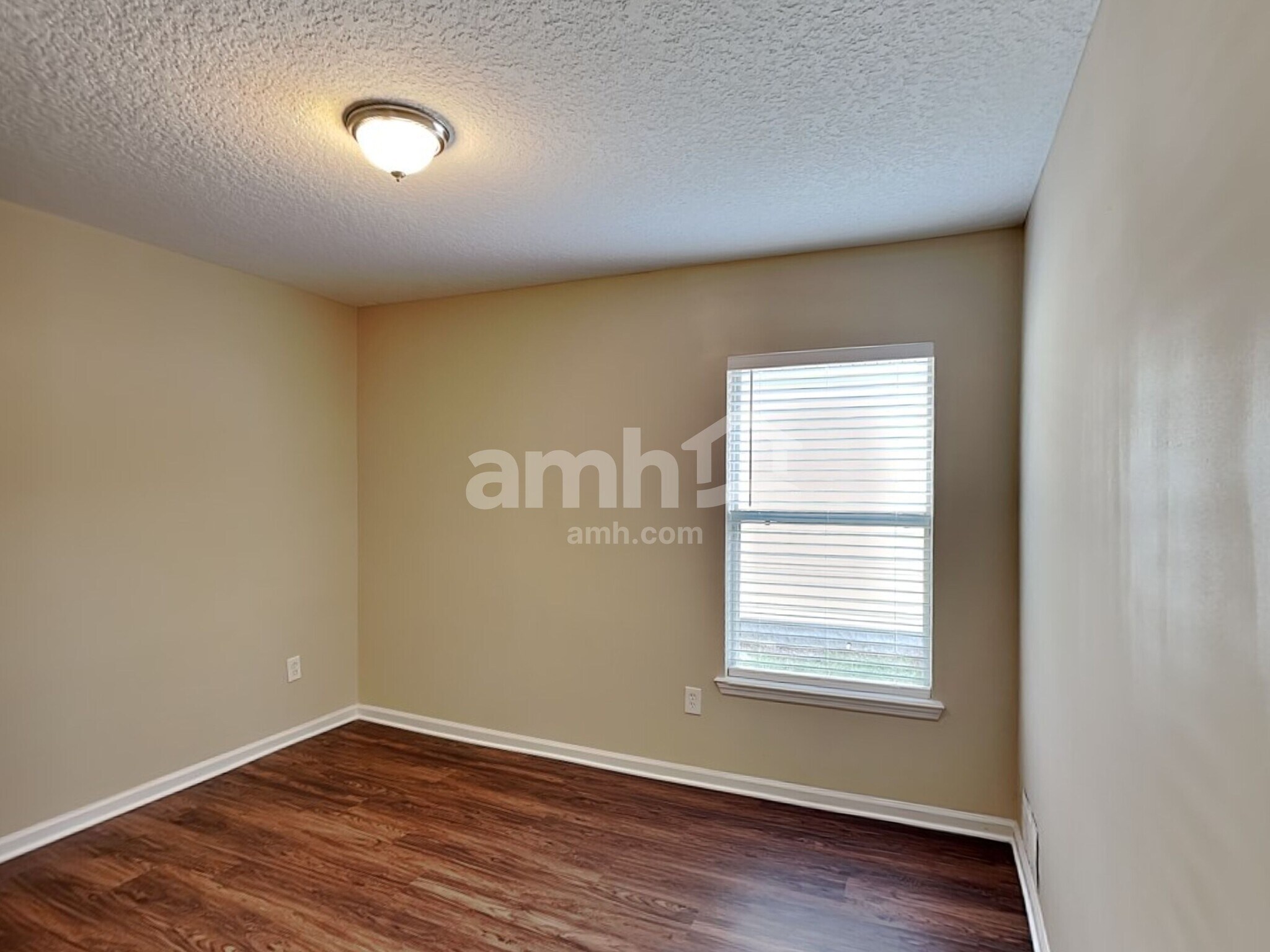 Building Photo - 9177 Prosperity Lake Dr