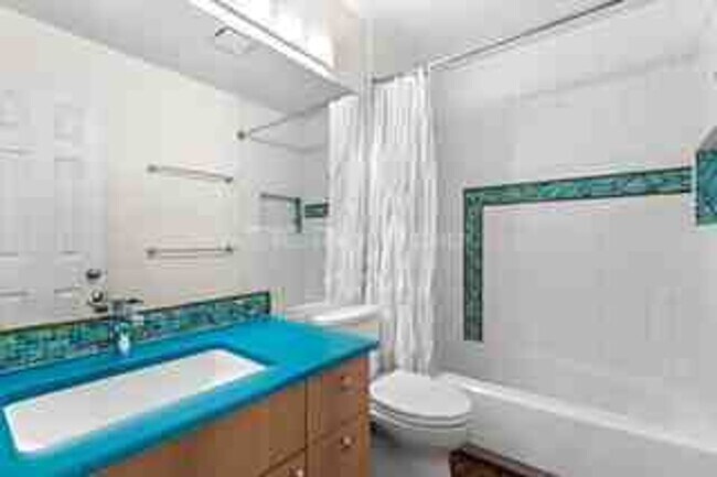 Building Photo - 2507 Ravenwood Ln