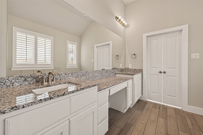 Building Photo - 2619 Lilac Point Ln