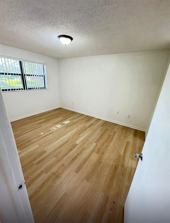 Building Photo - 9878 Nob Hill Ln