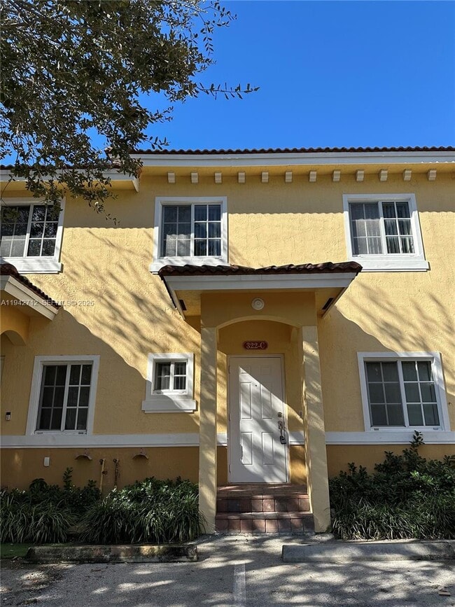 Building Photo - 322 NE 3rd St