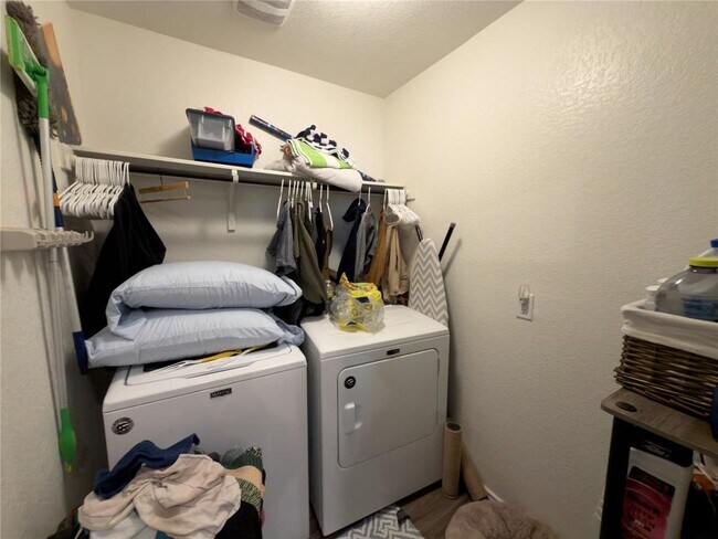 Building Photo - 21417 Wilmiller Ln