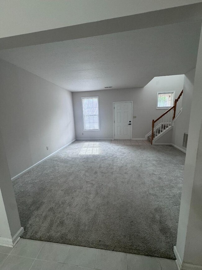 Building Photo - 3711 Lochdale Ter