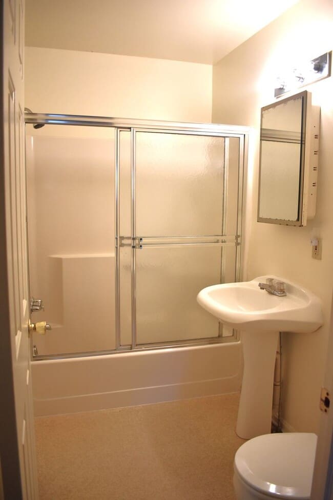 Building Photo - RDBS901