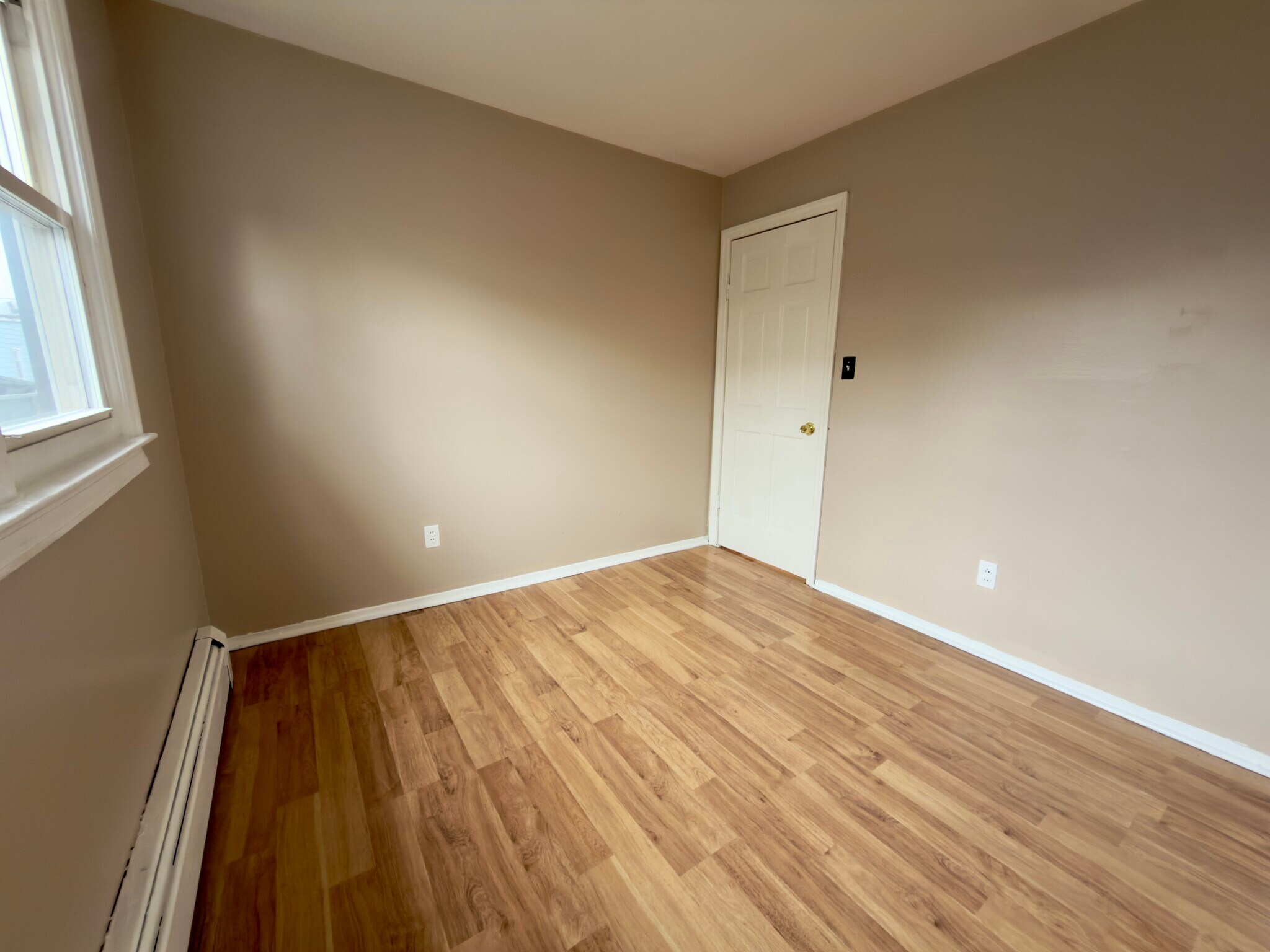 Building Photo - 215 Seaview Ave