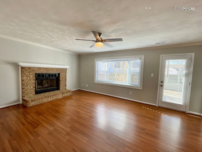 Building Photo - Ready 07-07-25!! Fantastic 4-Bedroom Home ...
