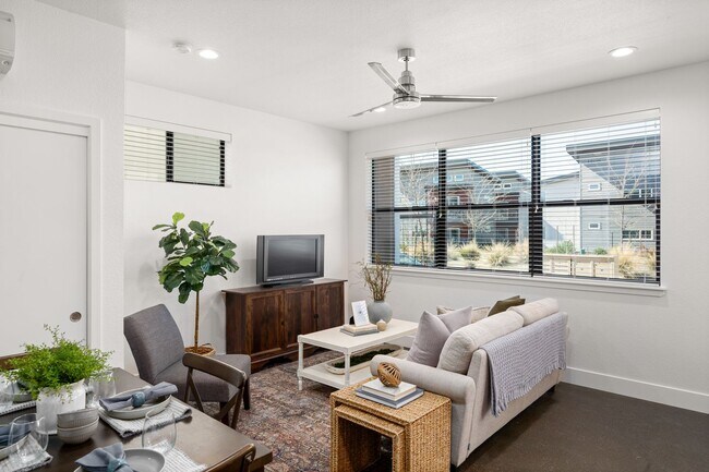 Building Photo - The Boulevards