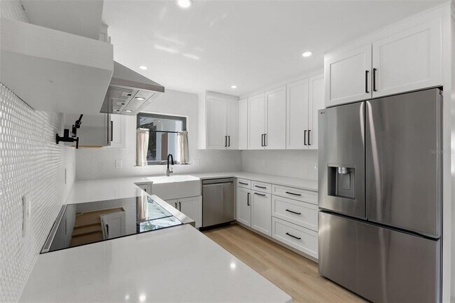 Building Photo - 312 41st Ave