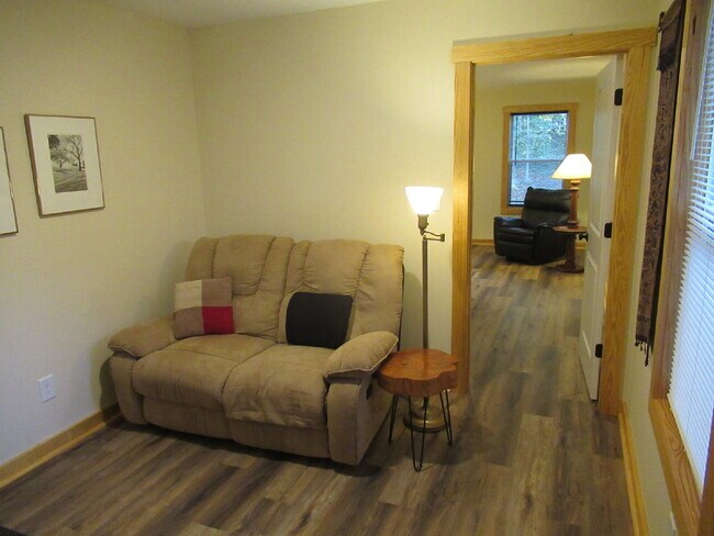 Building Photo - Fully Furnished Short-Term Rental in Dalla...
