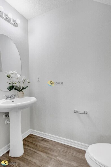 Building Photo - 3821 SW 43rd Ct