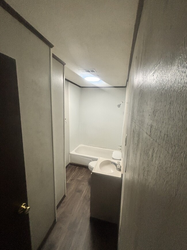 Building Photo - 301 College Ave