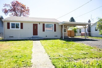 Building Photo - 2 Bedroom 1 Bath SE Salem Home ** Large Fenced In Yard