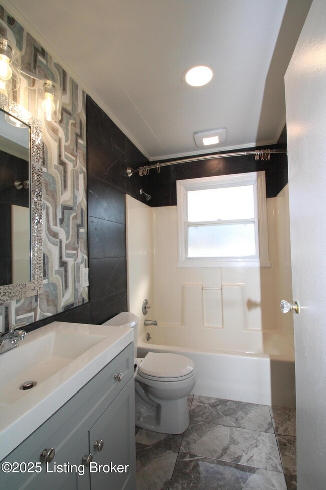 Building Photo - 226 Flamingo Dr