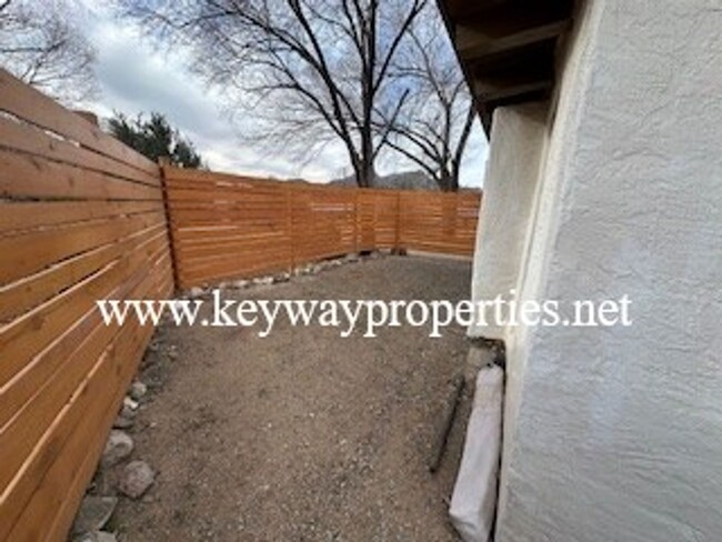 Building Photo - Sandia Canyon Studio Apartment