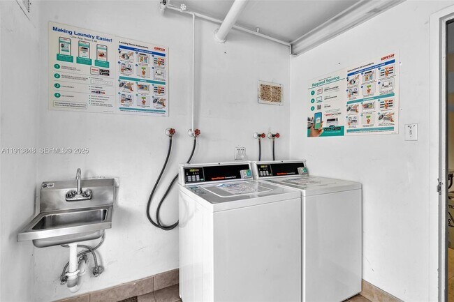 Building Photo - 9195 Collins Ave