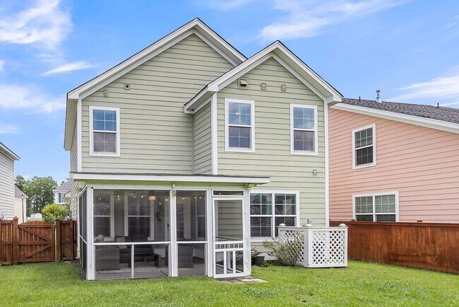 Building Photo - 534 Alderly Dr