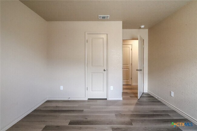 Building Photo - 6203 Twistleaf Ln