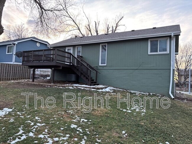 Building Photo - 8617 S 143rd Ave