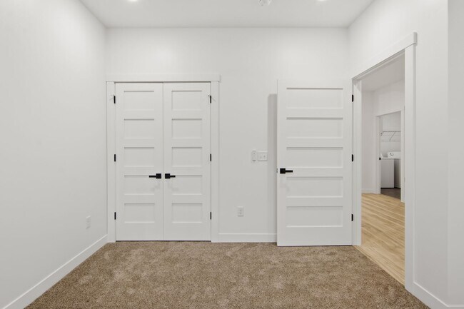 Building Photo - 1713 Whitetail Way