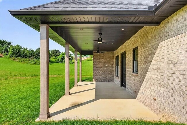 Building Photo - 1528 Brunston Dr