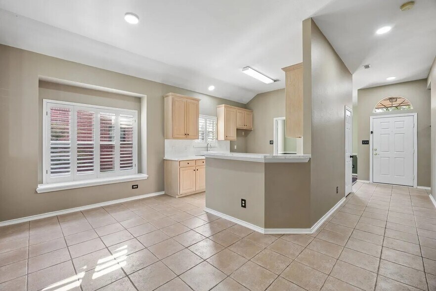 Building Photo - 1833 Melton Dr