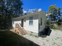 Building Photo - 2109 Hart St