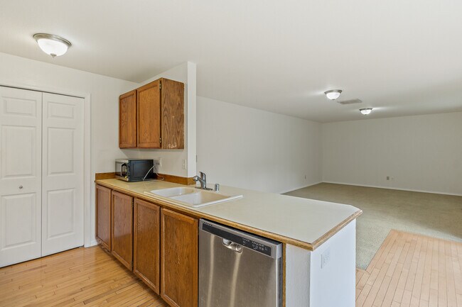 Building Photo - 4219 212th Ave NE