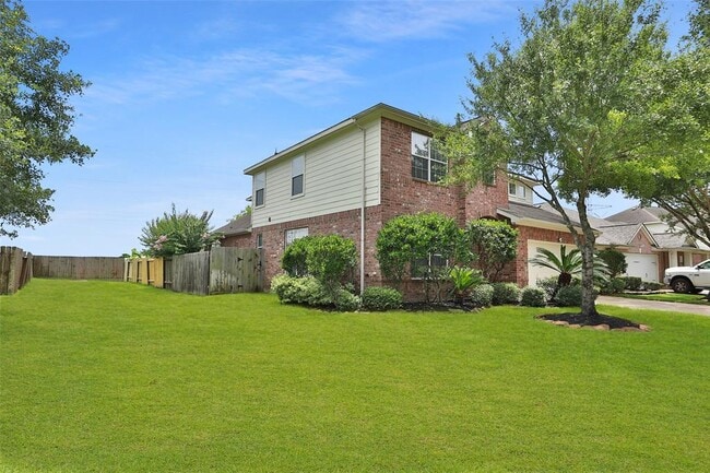 Building Photo - 9603 Red Rugosa Dr