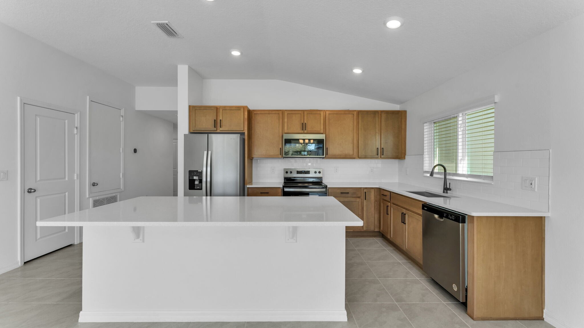 Building Photo - 638 Meadows Edge Pl