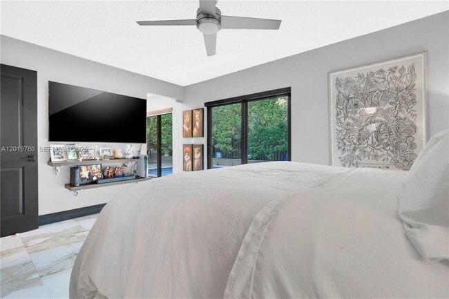 Building Photo - 15830 SW 139th Ave