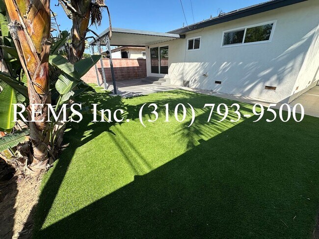 Building Photo - Beautifully Updated Home with 2-Car Garage & Large Bonus Family Room