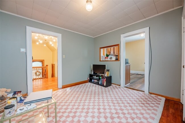 Building Photo - 7 Arlington St