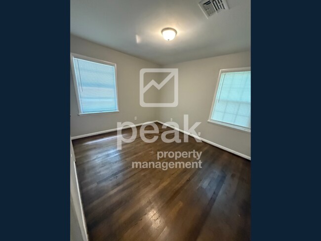 Building Photo - $1,150! 3Bed/ 1.5 Bath House! North of Birmingham! Apply by 12/10 to get 50% off your first month