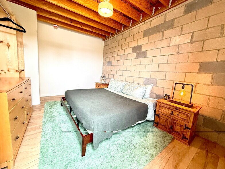 Building Photo - 1335 Churchill Rd