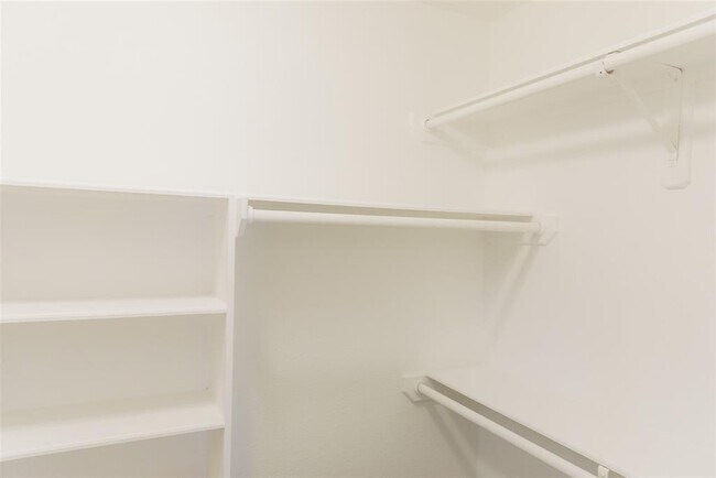 Building Photo - 6510 Larissa Cir
