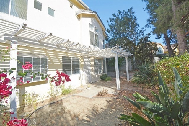 Building Photo - 1528 Rancho Hills Dr