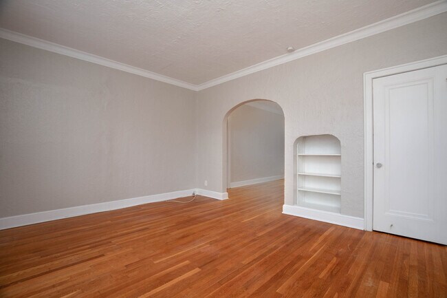 Building Photo - 7234 Amherst Ave