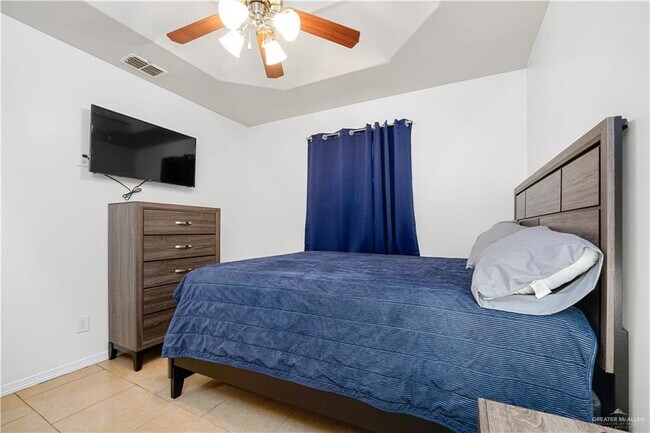 Building Photo - 4915 N Aguajito St