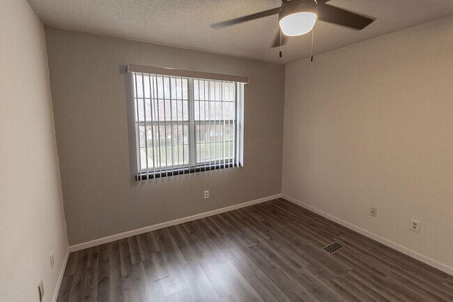 Building Photo - 3411 Crossings Dr